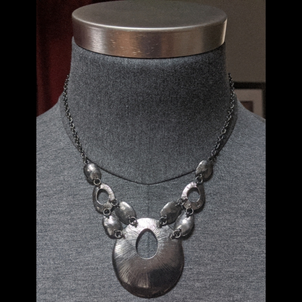✨Gunmetal Necklace✨